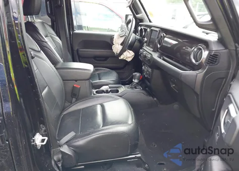 2019 Jeep Wrangler Unlimited Sahara Altitude 4X4 z USA, uszkodzony, nr VIN 1C4HJXEG8KW671365